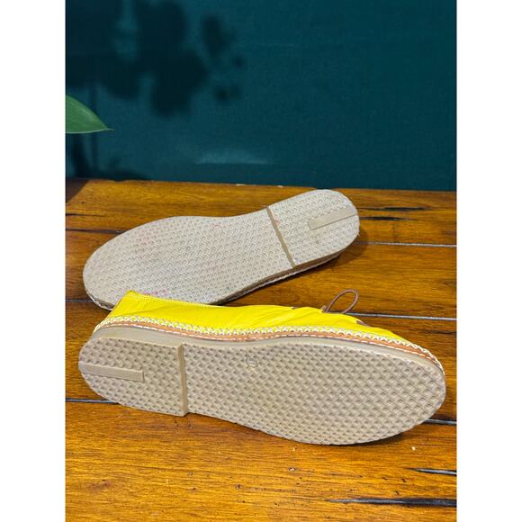 Lemon lime leather flat in great condition size 41 euro - Picture 5 of 7
